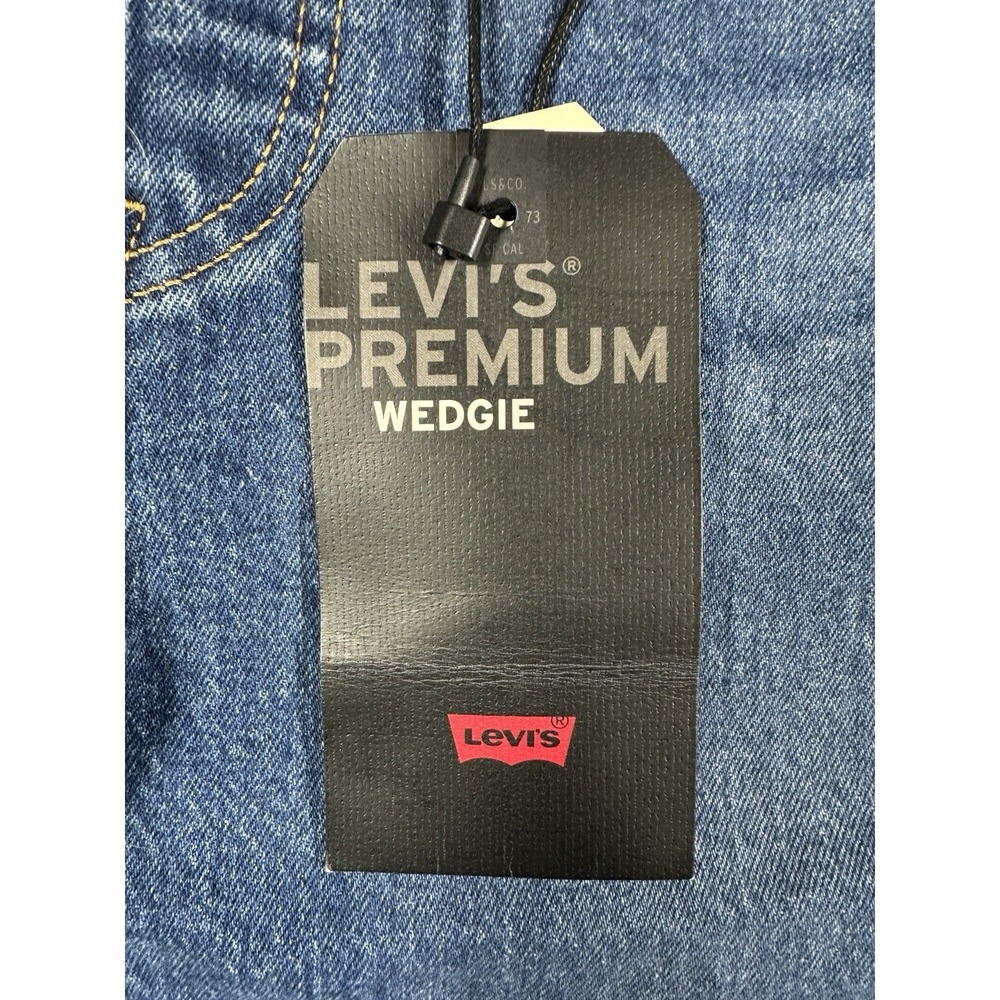 Levi's Premium Wedgie Icon Fit Jeans Womens 28 Blue High Rise NWT 22861 - Picture 3 of 13